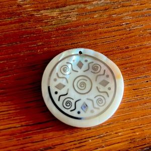 Hand-painted mother of pearl pendant, GUC